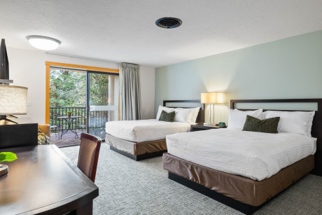 Two Queens Courtyard View - Pet Friendly