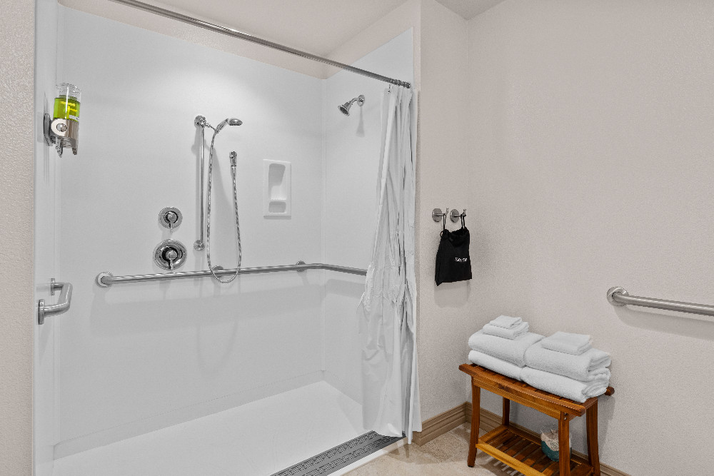 Two Bedroom Mineral Hot Tub Suite Forest View